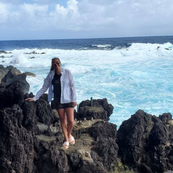 Meet your Posher, Megan - Picture 1 of 1